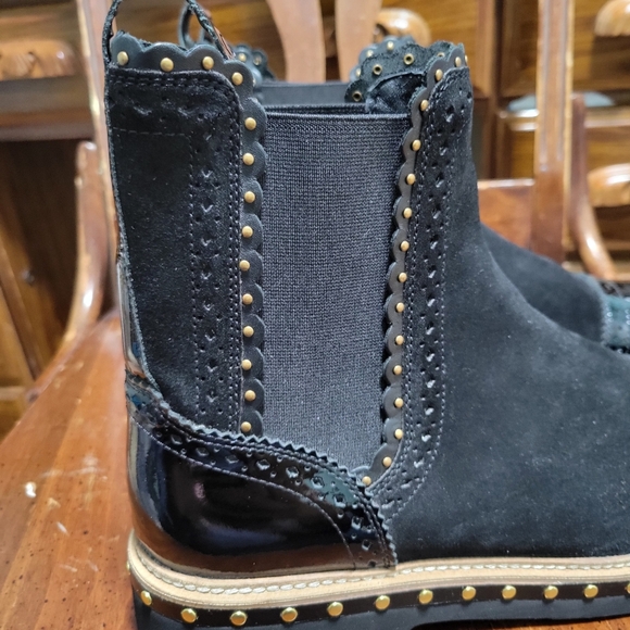 Free People Atlas Black Chelsea Boots - Picture 8 of 15